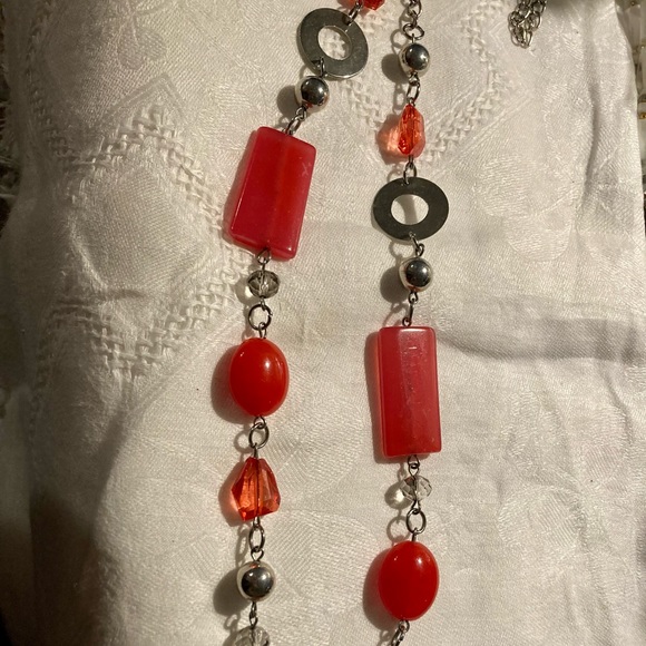 Beautiful watermelon and silver beaded necklace , mod style. - Picture 1 of 5